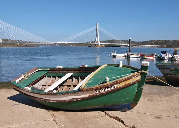 Altes Holzboot Arade Mit Bruecke Bei Portinao Алгарве Португалия — стоковое фото