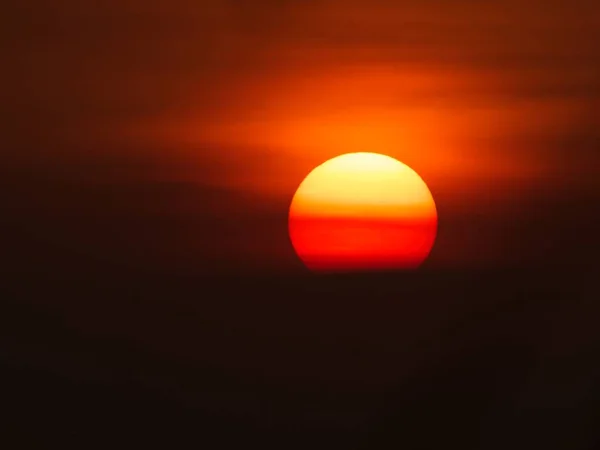 Jasnokrwisty Pełny Zachód Słońca Canggu Bali — Zdjęcie stockowe