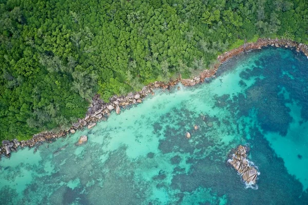 Turkuaz Mavi Suların Insansız Hava Aracı Alanı Praslin Seyşeller Ile — Stok fotoğraf