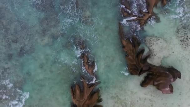 Поле Обзора Беспилотника Сверху Скалах Digue Сейшелы — стоковое видео