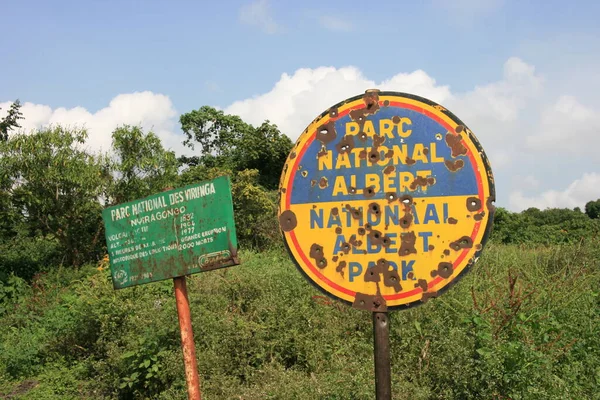 Signo Del Parque Nacional Virunga Albert National Park Con Agujeros — Foto de Stock