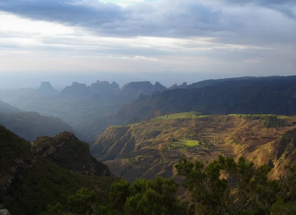 Landskapsporträtt Vackra Högländer Simien Etiopien — Stockfoto
