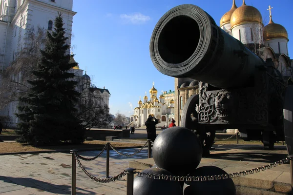 Цар-гармата в Московський кремль, зима — стокове фото