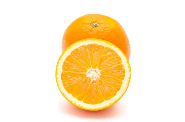 Frutta arancione isolata — Foto Stock