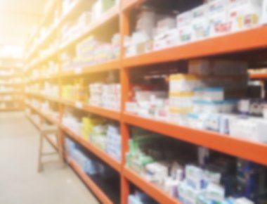 Bulanık eczane deposu