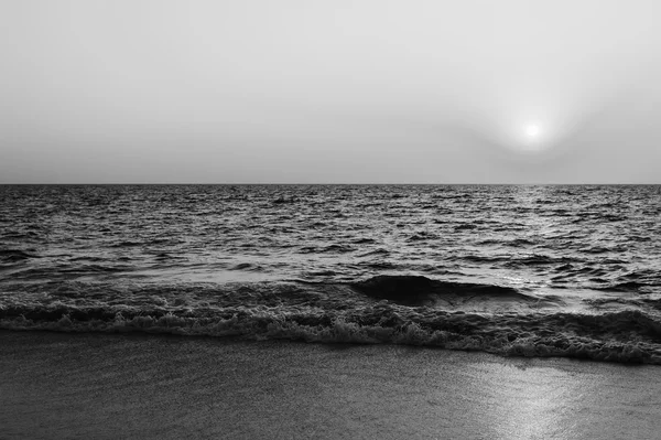 Παραλία ηλιοβασίλεμα της θάλασσας — Φωτογραφία Αρχείου