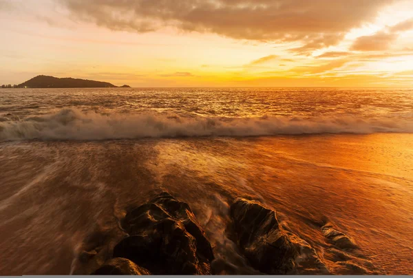 Paisaje marino puesta del sol técnica de larga exposición — Foto de Stock