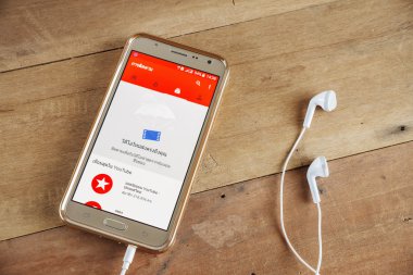 Youtube uygulaması ile akıllı telefon