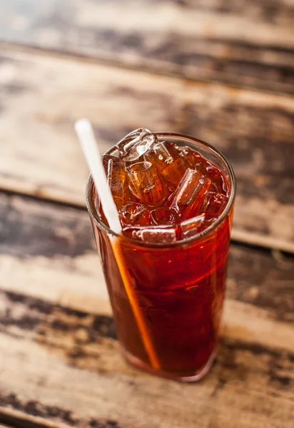 Fresh cold tea with lime — Stock Photo, Image