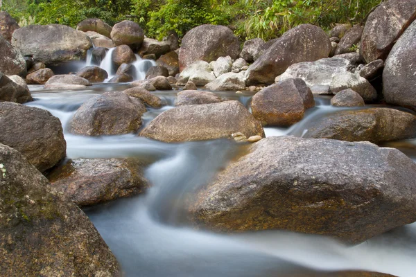 Cascada, naturaleza hermosa —  Fotos de Stock