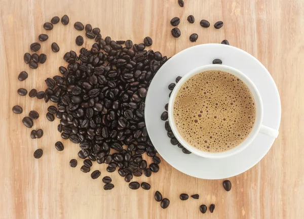 Friss kávé a fehér csészében — Stock Fotó