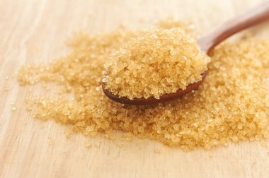 Bir tahta kaşık, seçici odak şeker