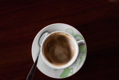 Üzerinde kahve koyu ahşap arka plan, Natürmort tonu üzerinden