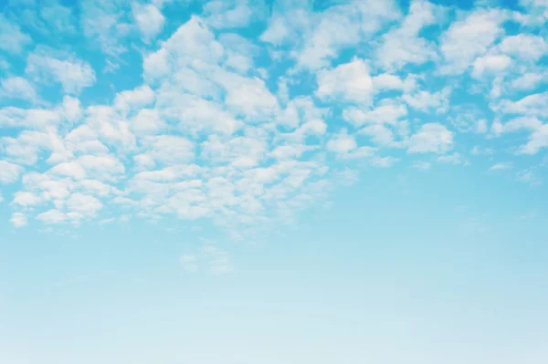 Blue sky with white cloud — Stock Photo, Image