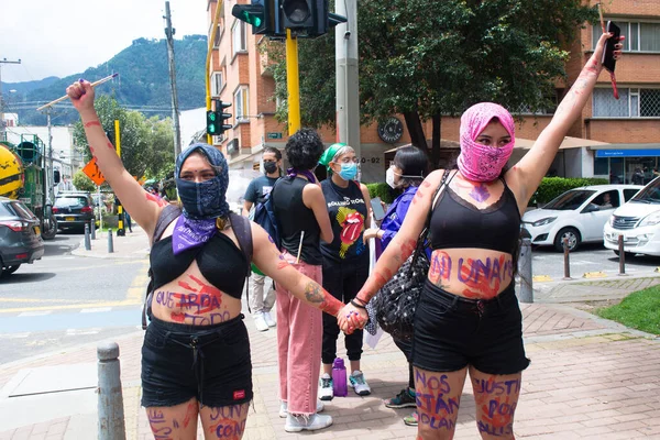 Bogota Colombia Mei 2021 Hooded Vrouwen Met Bodypainting Tijdens Een — Stockfoto
