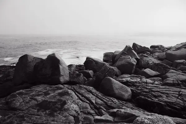 Туманное Утро Берегу Моря — стоковое фото