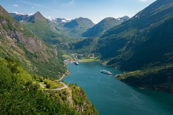 Geirangerfjord เป็นสถานที่สําคัญทางธรรมชาติที่มีชื่อเสียงที่สุดในนอร์เวย์ มรดกยูเนสโก รูปภาพสต็อกที่ปลอดค่าลิขสิทธิ์