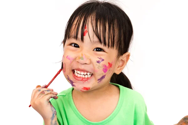 Asiática poco china chica jugando y pintura — Foto de Stock
