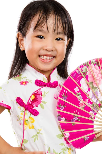 Asiatische kleine chinesische Mädchen halten orientalische fan — Stockfoto