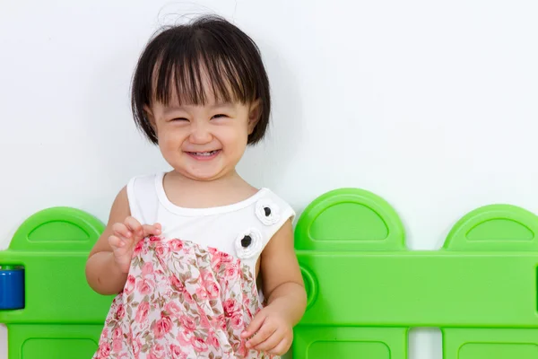 Asian Little Chinese Girl Smiling — Stock Photo, Image