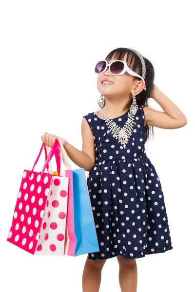 Asiatico piccolo cinese ragazza con shopping bag — Foto Stock
