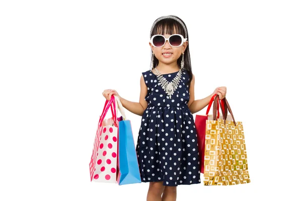 Gadis Cina kecil Asia dengan tas belanja — Stok Foto