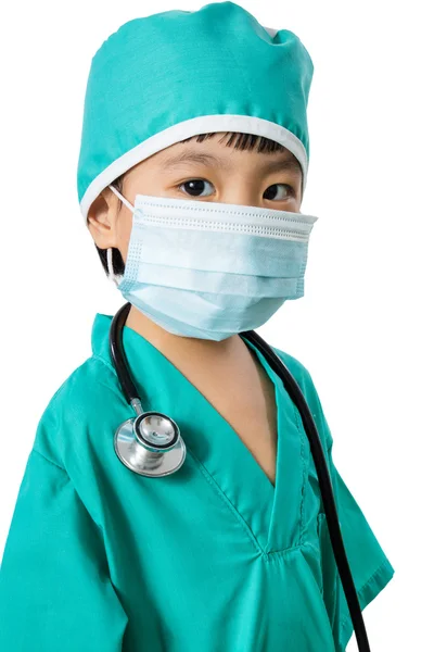 Asiatico piccolo cinese ragazza giocare un medico con maschera e stethos — Foto Stock