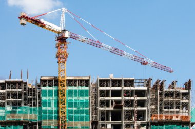 Vinçli inşaat alanı