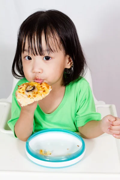 Little Asain Chinese Eating Pizza — Stock Photo, Image