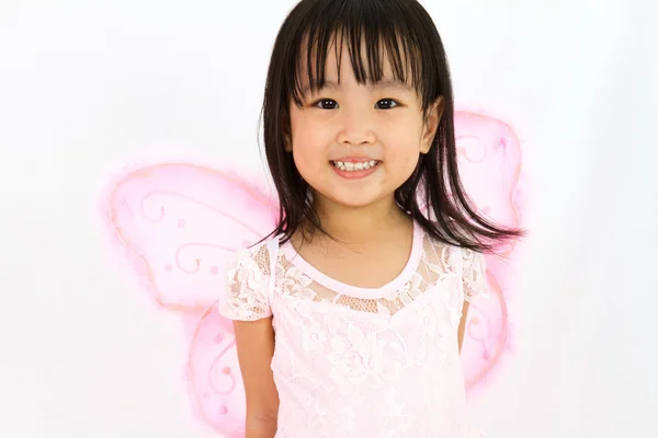 Chino niña usando mariposa custome — Foto de Stock