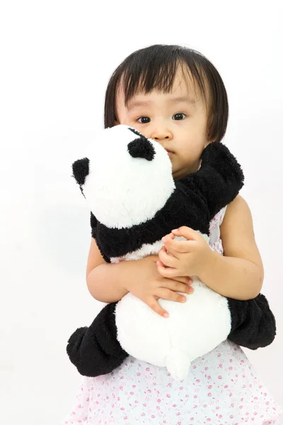 Chinês menina segurando brinquedo Panda — Fotografia de Stock