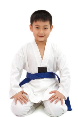Asyalı küçük Karate çocuk beyaz Kimono içinde