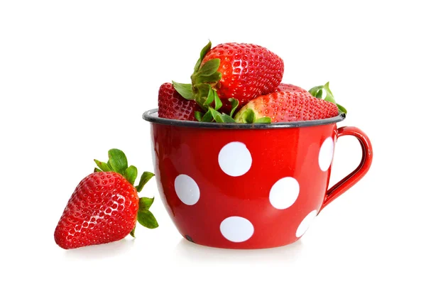 Fresh Strawberries Old Mug Isolated White Background — Stock Photo, Image