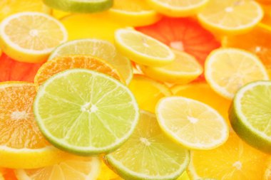 taze dilimlenmiş meyve