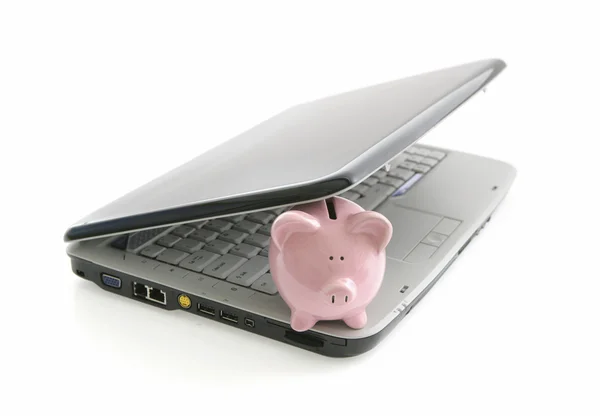 Banco porquinho com laptop, — Fotografia de Stock