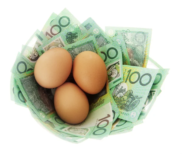 オーストラリアのお金で鶏の卵 — ストック写真
