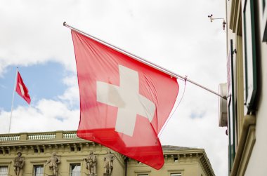 Swiss bayrakları asılı İsviçre Ulusal gününde açık Bern