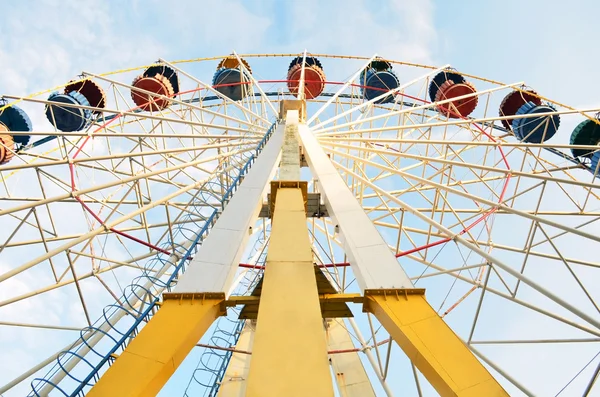 Rueda de hurón en el fondo del cielo — Foto de Stock