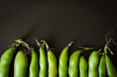 altındaki yeşil fasulye