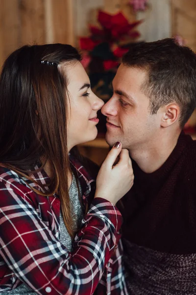 Cara Uma Menina Celebrar Ano Novo Juntos — Fotografia de Stock