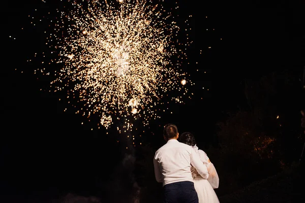 Light Night Fire Show Background Night Sky Newlyweds — Stock Photo, Image