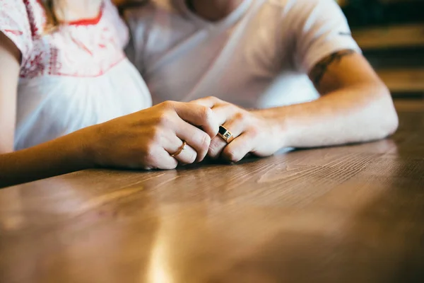 Ragazzo Una Ragazza Incontro Una Città Stilizzato Caffè — Foto Stock