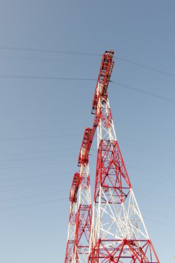 yüksek voltaj güç hattı