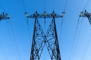 Yüksek voltajlı Elektrik Hattı