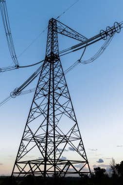 Yüksek voltajlı Elektrik Hattı