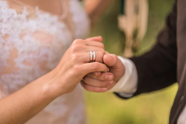 Wedding rings — Stock Photo, Image