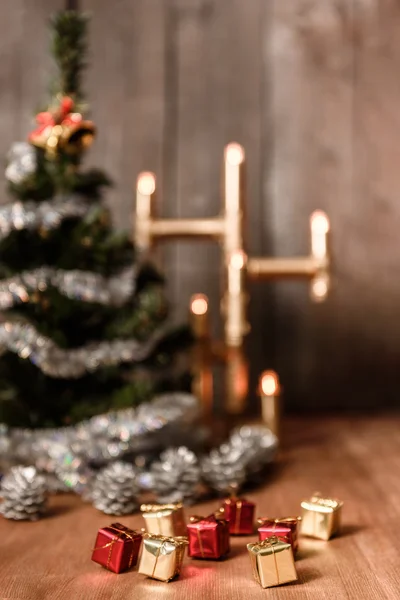 Χριστουγεννιάτικο διακοσμητικό δέντρο — Φωτογραφία Αρχείου
