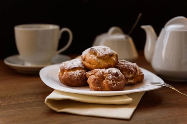 Eclairs cu crema de crema de crema — Fotografie, imagine de stoc