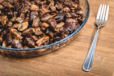 Sıcak Sebze Güveç