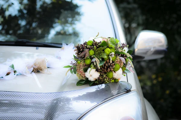 The bride 's bouquet from cones and cotton — стоковое фото